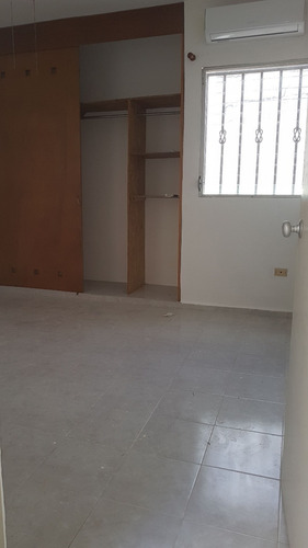 Imagen 9 de 10 de Rento Casa En Residencia Santa Fe Al Final De Av. La Luna