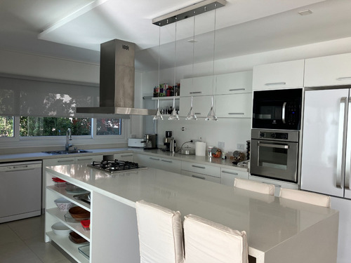 Imagen 6 de 16 de Venta De Casa Amoblada En Saint Thomas Oeste Canning