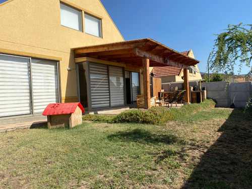 Casa Aislada 3d 2b Excelente Conectividad Accesos Controlado