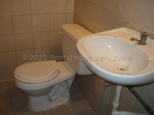 Imagen 2 de 9 de Leida Falcon Rentahouse Vende Local En La Candelaria Valencia 22-11703lf