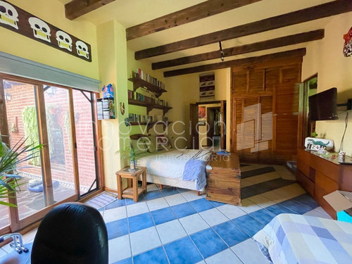 Casa En Venta En Huertas La Joya, Estilo Campestre, Con 4 Recámaras