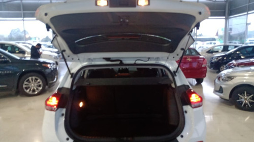 Imagen 4 de 8 de Chevrolet Tracker 2021 Turbo Servicio Público.