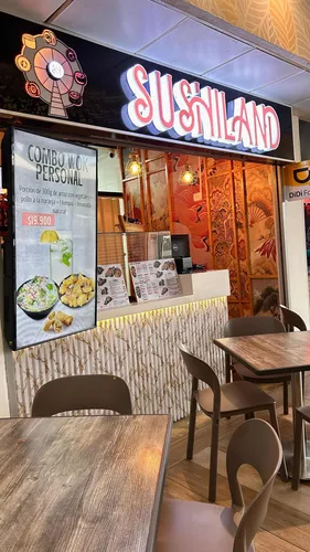 Restaurante De Sushi En Funcionamiento