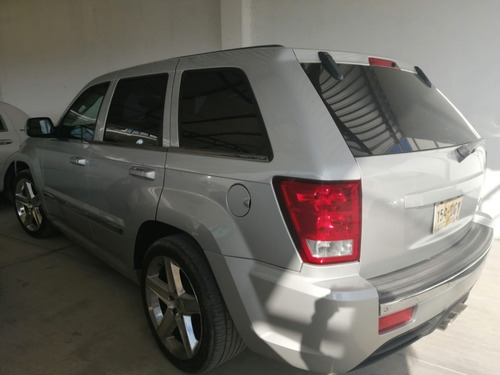 Jeep Grand Cherokee Srt-8 2006