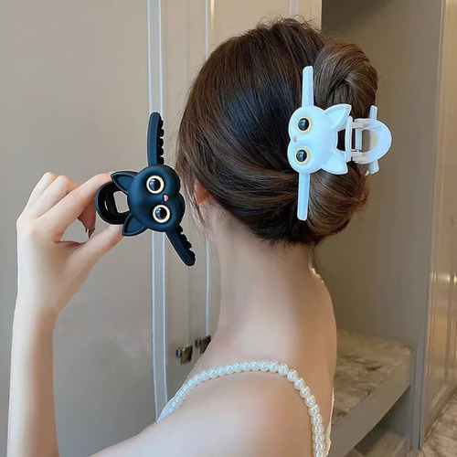 Elegante Pinza For Pelo De Gato: Accesorio Moderno De Veran