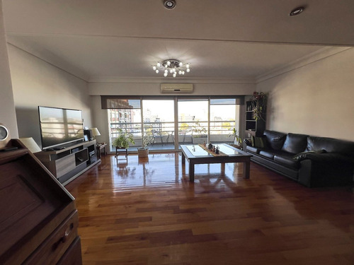 Venta Semipiso 5 Ambientes Dos Cocheras Caseros