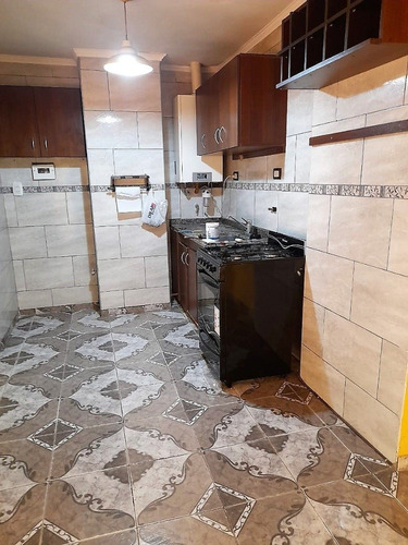 Imagen 4 de 6 de Depto 2 Ambientes Con Patio / Zona Aldrey