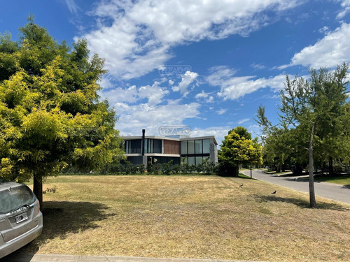 Lote En Venta En Ayres Plaza, Pilar