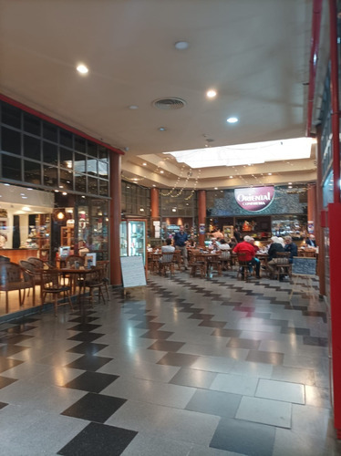 Imagen 10 de 10 de Alquilo Local Comercial Hermosa Galería En Pleno Centro Peatonal