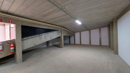 Imagem 9 de 15 de Excelente Galpão De 1000m² No Jd. Aeroporto / Campo Belo - Rr4798