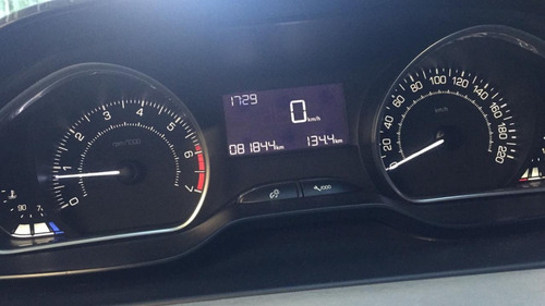Peugeot 208 Allure Touchscreen Unico Dueño Oportunidad!!!!!!