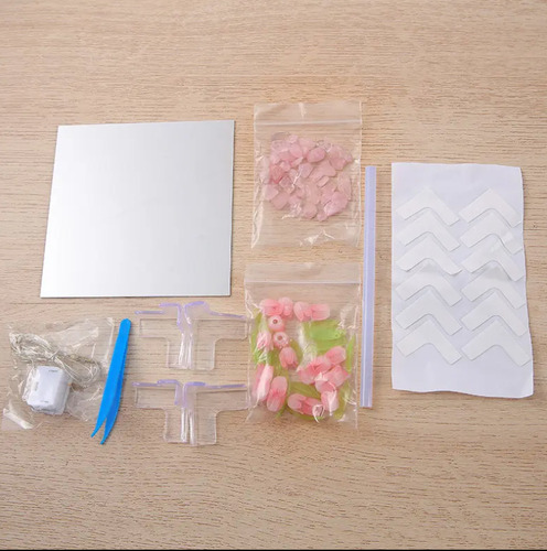 Lámpara Cubo Espejo Tulipanes Infinitos P/armar Usb 12cm Lila