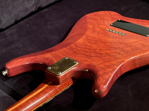 Guitarra Única - Acústica/eléctrica - Luthier Dorcas Stoll Diestro Terracota Maple (Usado)