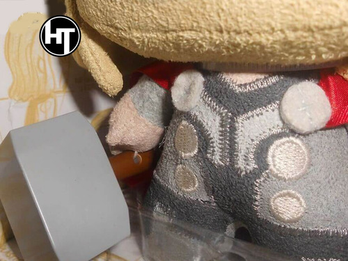 Imagen 3 de 7 de Marvel Comics, Los Vengadores, Thor, Peluche, 8 Pulgadas