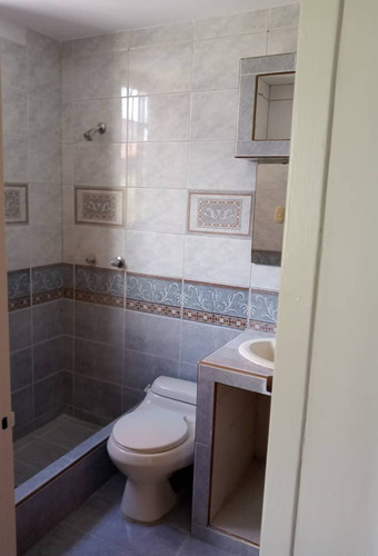 Imagen 7 de 9 de Venta De Apartamento Residencia Rio Dulce San Jacinto Maracay