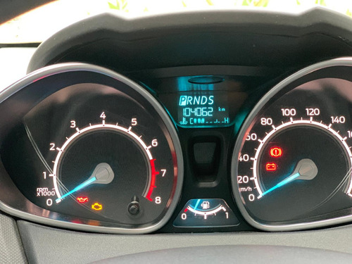 Ford Fiesta Kinetic 1.6 Titanium Powershift 120cv