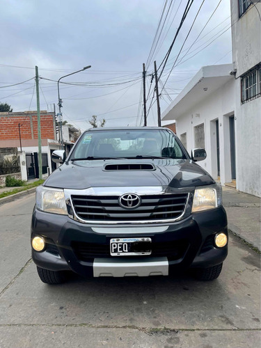 Imagen 3 de 13 de Toyota Hilux 3.0 Cd Sr 171cv 4x2 - B3 2015