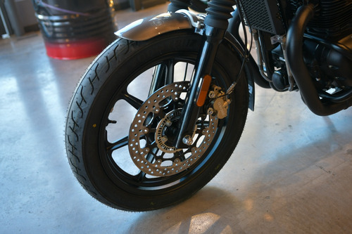 Royal Enfield Interceptor - Barcelona Blue Financiada
