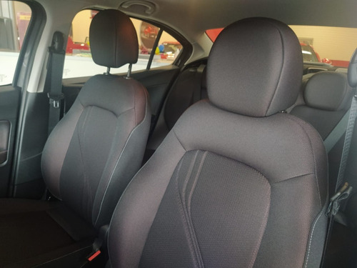 Fiat Cronos 1.8 Precision