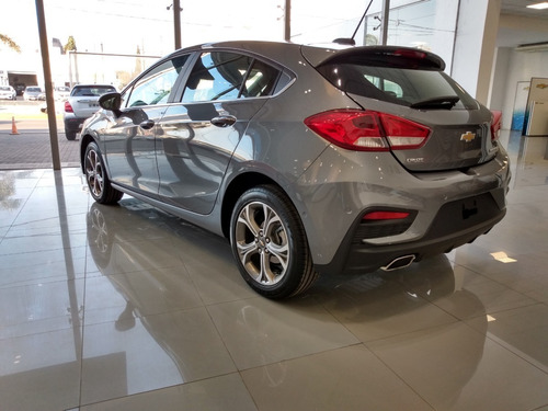 Imagen 12 de 15 de Chevrolet Cruze 5 1.4 Lt At 5p 255