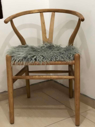 Imagen 4 de 10 de Almohadón Silla Wishbone Piel Pelo Largo 1 Unidad