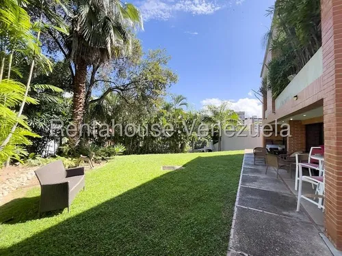 Casa En Venta En Santa Paula Rl
