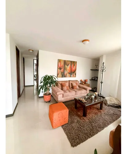 Apartamento En Venta En Conquistadores Piso Intermedio