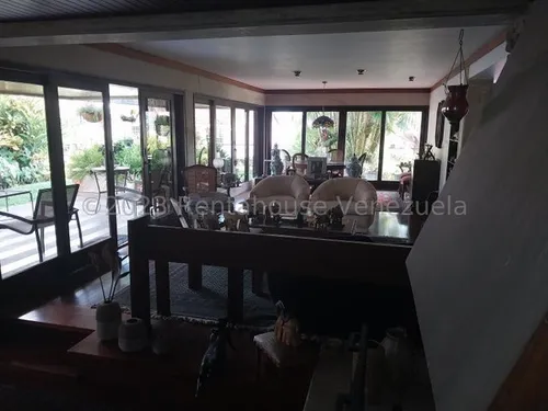 Casas En Venta Mls #24-12115