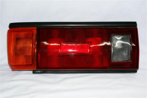 Farol Trasero Derecho Nissan Sunny B12