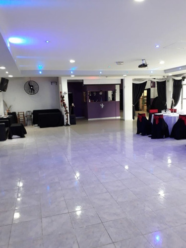 Imagen 4 de 9 de Local En Venta En Ituzaingo Norte
