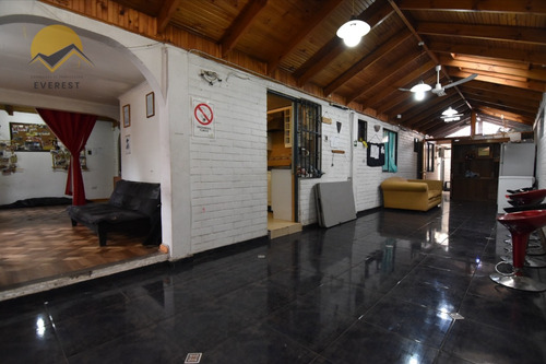 Se Vende Casa. 5d 2b Con Estacionamiento, Comuna De Maipú.