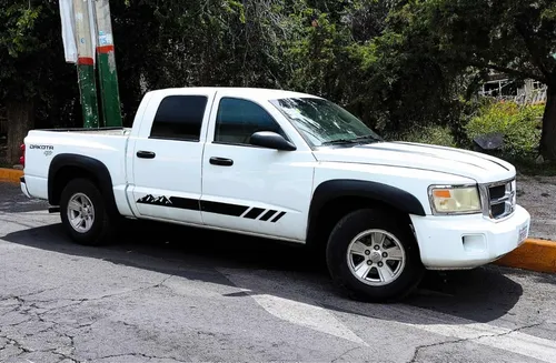 Dodge Dakota Slt Quad Cab 4x2 At