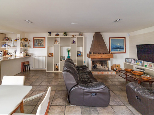 Venta Pocitos 4 Dormitorios Hermosa Casa Con Fondo