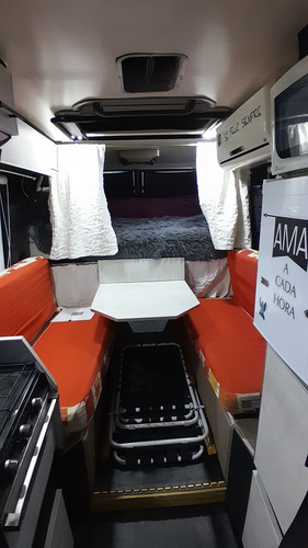 Camper