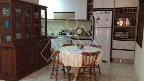 Imagem 4 de 15 de Casa Waldemar Hauer Com 5 Dormitórios, Vaga Para 5 Veículos, 400m² De Área Útil, Piscina, Mobiliada - Mi1269