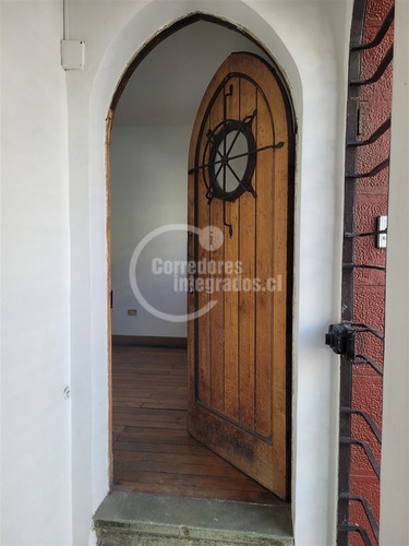 Casa En Venta De 6 Dorm. En Providencia
