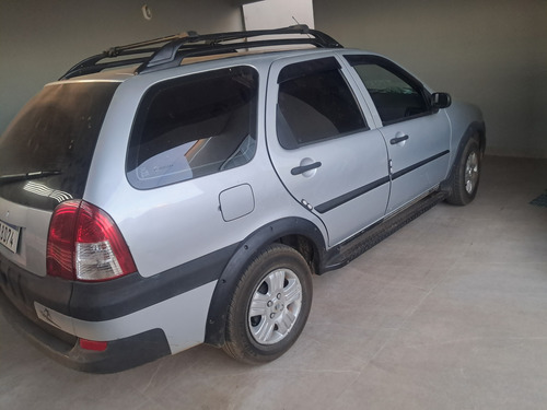Fiat Palio Weekend 1.8 Hlx Flex 5p