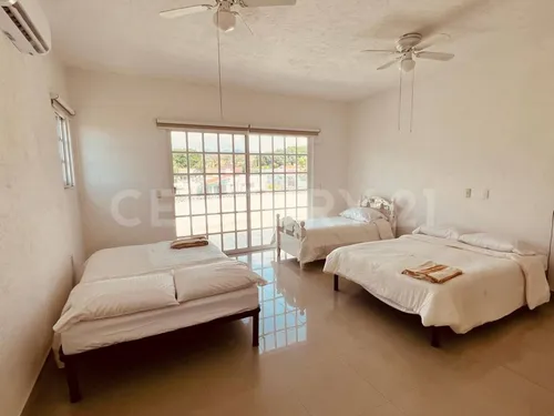 Casa Con Alberca En Venta, Oaxtepec, Morelos
