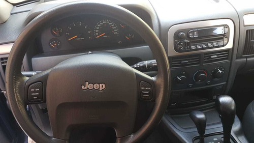 Jeep Grand Cherokee 2004 4.0 Laredo Automática