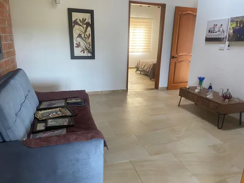 Casa En Venta En Loma Del Escobero. Cod V16844