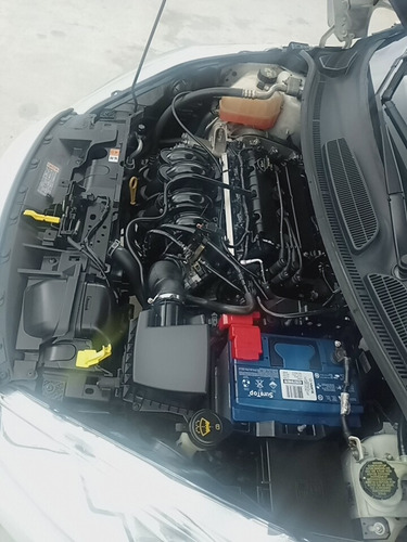Imagen 15 de 21 de Ford Fiesta 1.6 Titanium