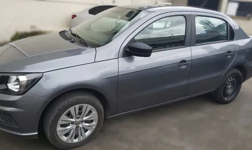 Automovil Familiar. Motor 1.6 L, Bajo Consumo Combustible.