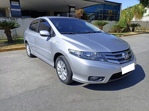 Imagem 1 de 14 de Honda City Lx 1.5 Ano 2013 Financio Falar Com Rafael