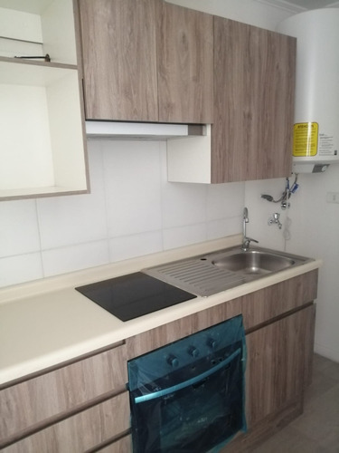 Condominio Ubicado A Una Cuadra De La Plaza De Renca