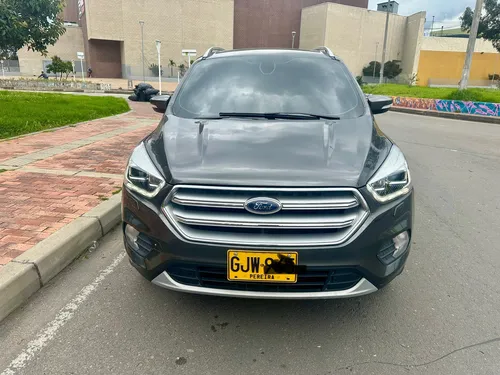 Ford Escape 2.0 Titanium