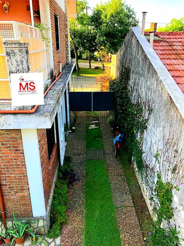 Ohiggins Y Carvajal. Lote Propio. Casa Con Jardín + 2 Amb C/ Terraza.