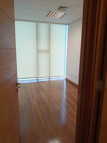 Arriendo Oficina Kennedy Piso 3