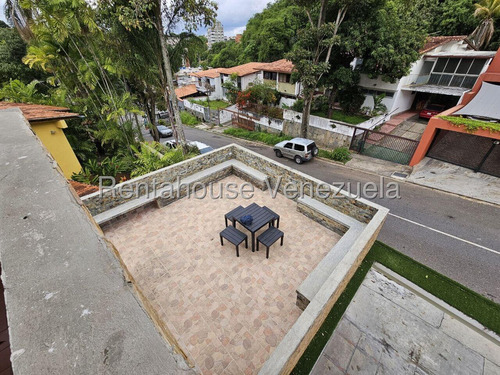 V Preciosa Casa En Venta En Lomas De Chuao, Con Anexo!