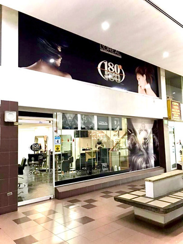Imagen 4 de 8 de Salon De Belleza En Centro Comercial Ab - Fondo De Comercio