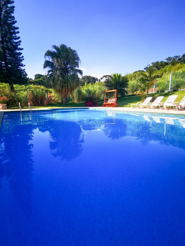 Imagem 2 de 30 de Belíssima E Ampla Chácara Com Piscina Aquecida